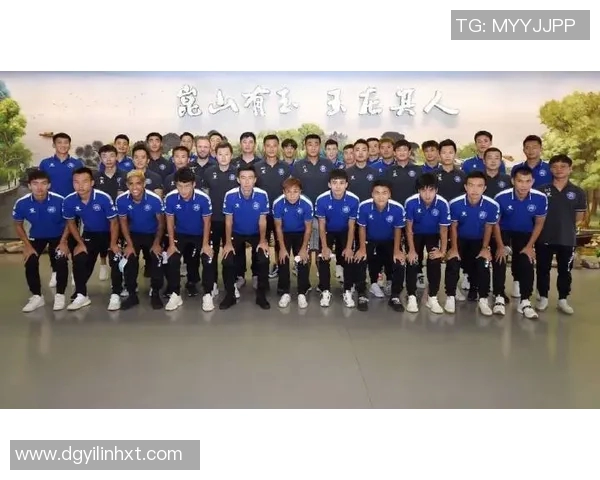 深圳篮球队的奋斗与荣耀：一段不平凡的突破之路纪实